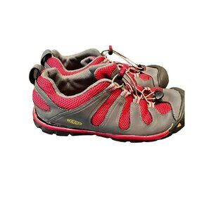 Kid's Keen Footwear Size 4 Red Shoes [GREAT]